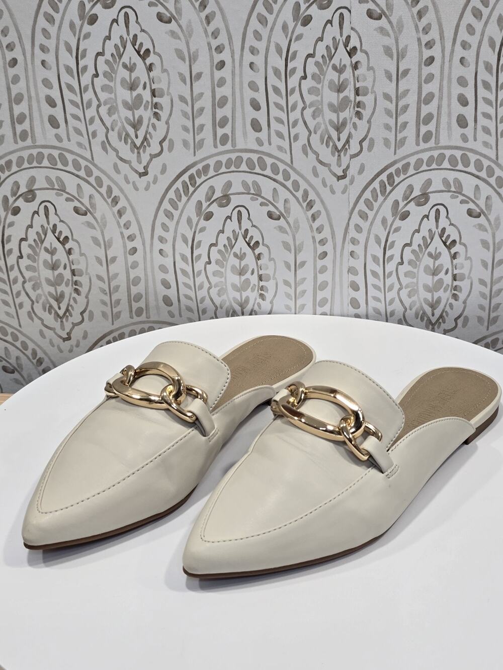 Pointed Toe Mule Flats Women 7.5 Beige Gold Chain Link Slip On Loafer Slides